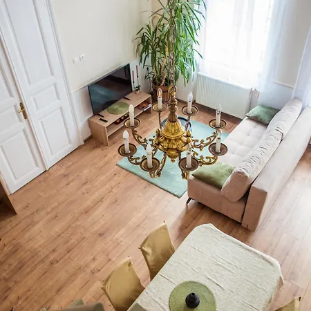 Nagymaros Apartman Apartment